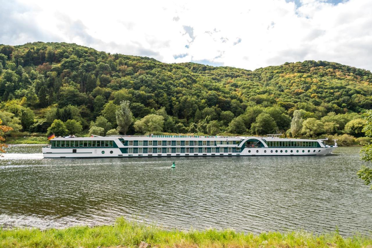 Moselromantik-Hotel Zum Loewen เอดิเกอร์-เอลเลอร์ ภายนอก รูปภาพ