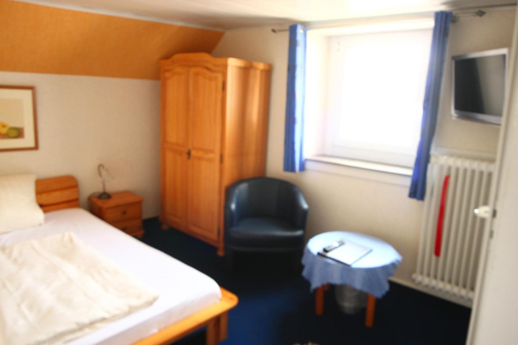 Moselromantik-Hotel Zum Loewen เอดิเกอร์-เอลเลอร์ ห้อง รูปภาพ