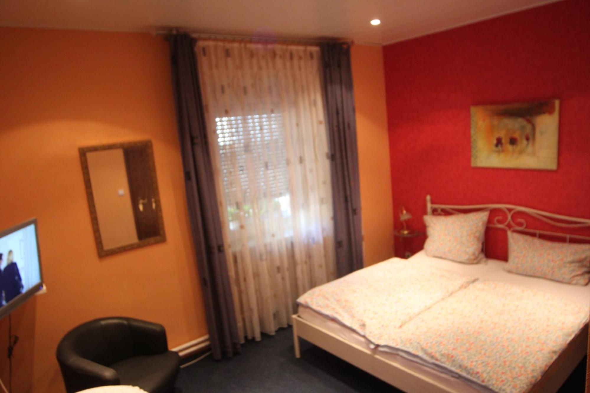Moselromantik-Hotel Zum Loewen เอดิเกอร์-เอลเลอร์ ห้อง รูปภาพ