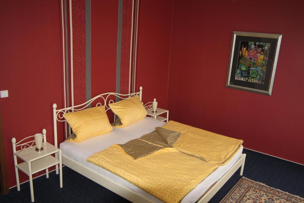 Moselromantik-Hotel Zum Loewen เอดิเกอร์-เอลเลอร์ ห้อง รูปภาพ