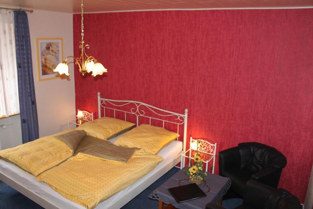 Moselromantik-Hotel Zum Loewen เอดิเกอร์-เอลเลอร์ ห้อง รูปภาพ