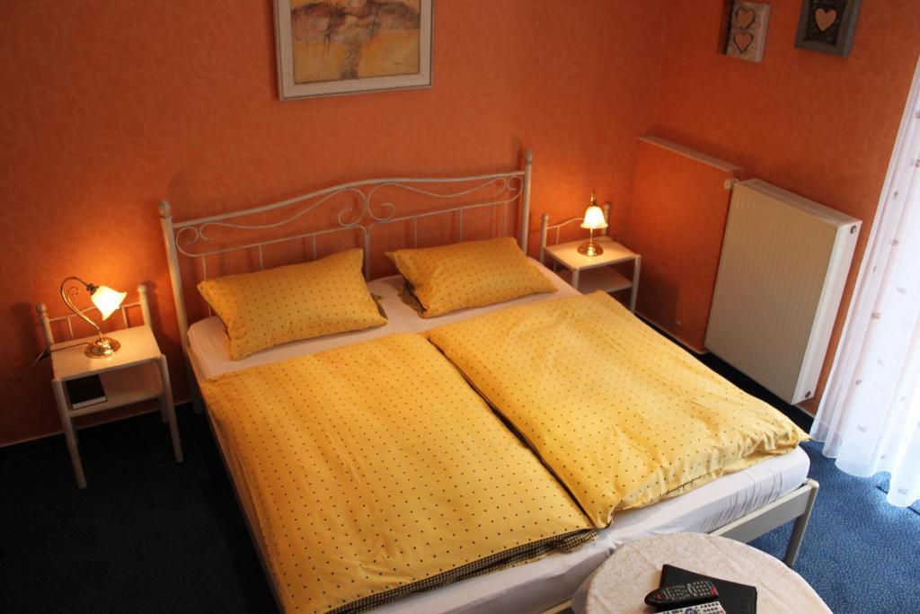 Moselromantik-Hotel Zum Loewen เอดิเกอร์-เอลเลอร์ ห้อง รูปภาพ