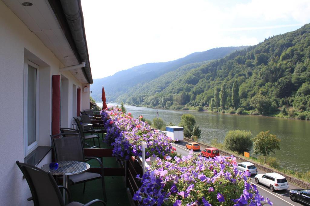 Moselromantik-Hotel Zum Loewen เอดิเกอร์-เอลเลอร์ ห้อง รูปภาพ