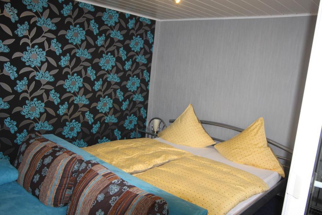 Moselromantik-Hotel Zum Loewen เอดิเกอร์-เอลเลอร์ ห้อง รูปภาพ