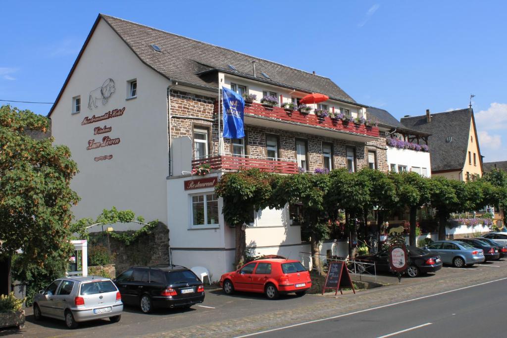 Moselromantik-Hotel Zum Loewen เอดิเกอร์-เอลเลอร์ ภายนอก รูปภาพ