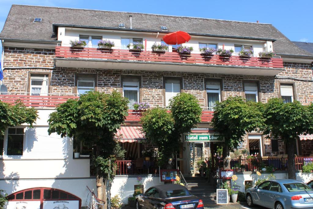 Moselromantik-Hotel Zum Loewen เอดิเกอร์-เอลเลอร์ ภายนอก รูปภาพ
